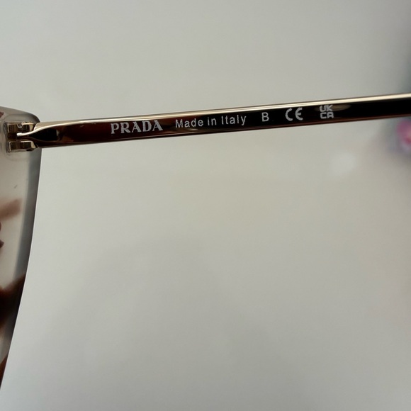 Authentic Prada Tortoise Shell Sunglasses - Picture 4 of 5